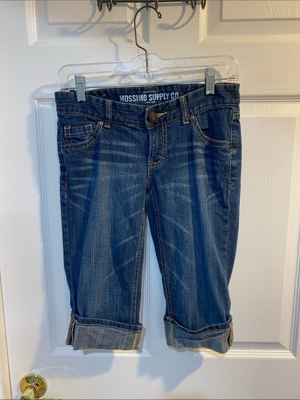 Mossimo size 3 capri pants